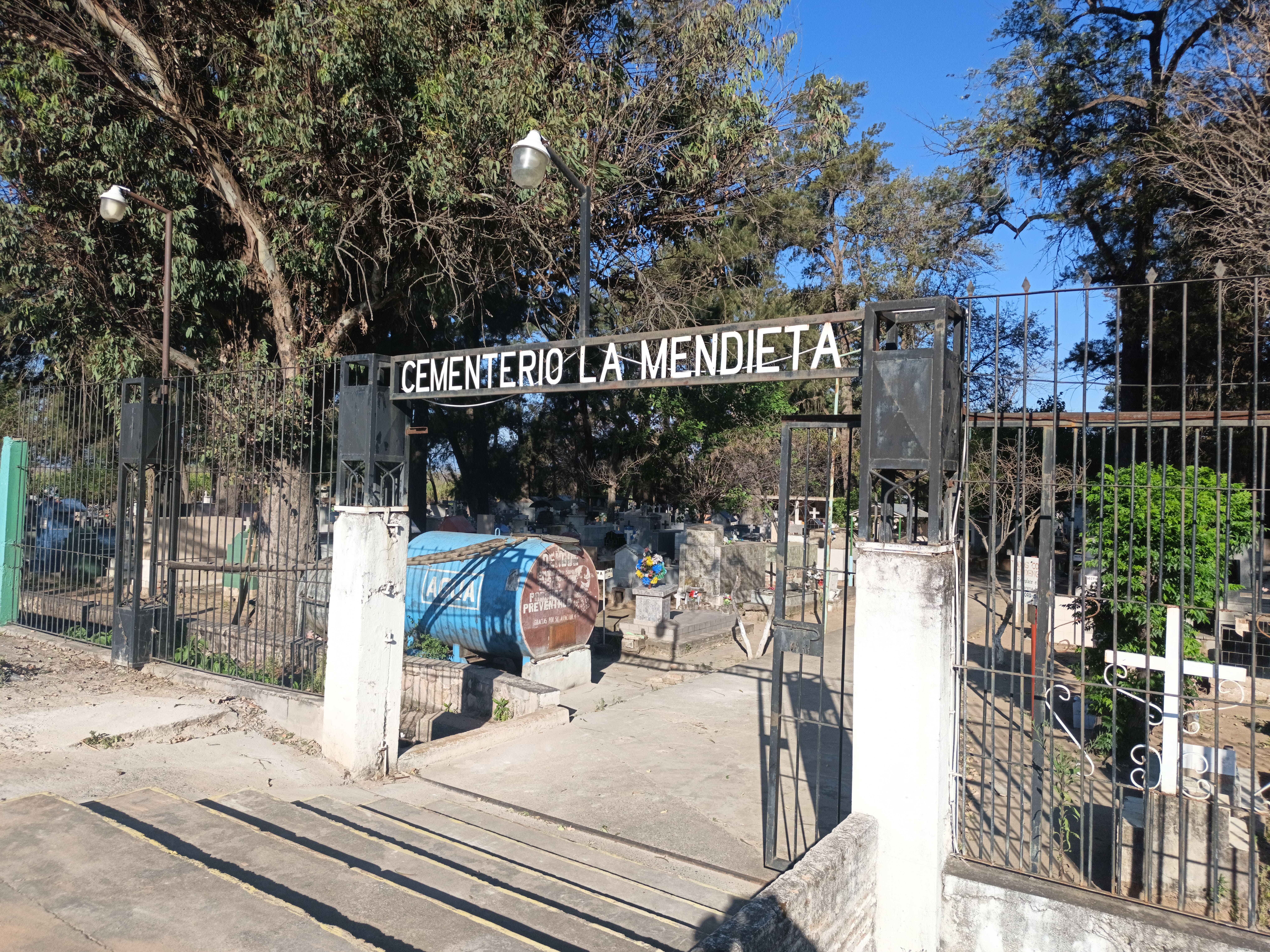 Cementerio La Mendieta (Ruta Provincial 56)