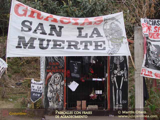 Pasacalles con frases de agradecimiento