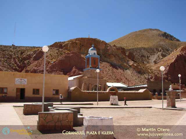 Coranzulí, plaza e iglesia