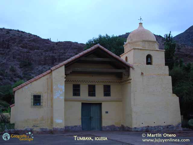 Tumbaya, iglesia