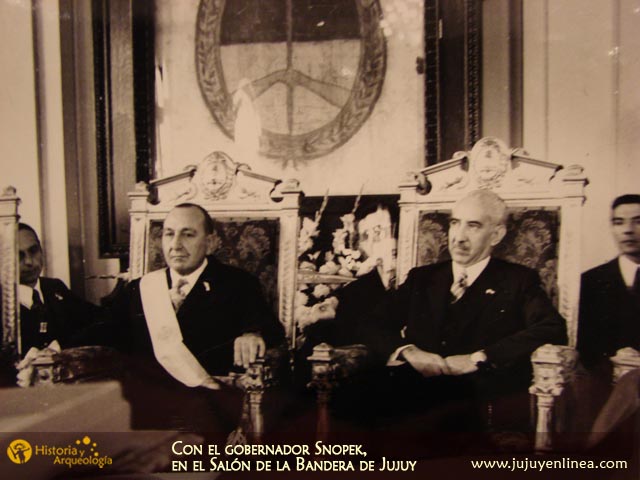 Con el gobernador Snopek, en salón de la Bandera de Jujuy